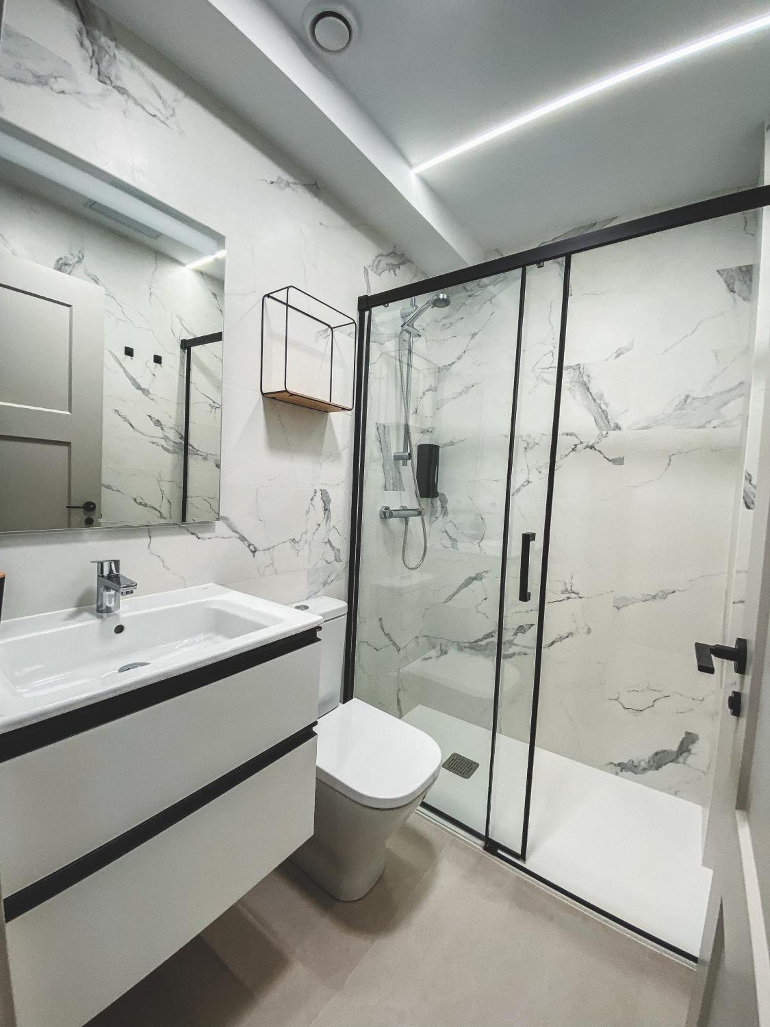 Casa San Juan - Habitaciones Privadas Logrono Luaran gambar