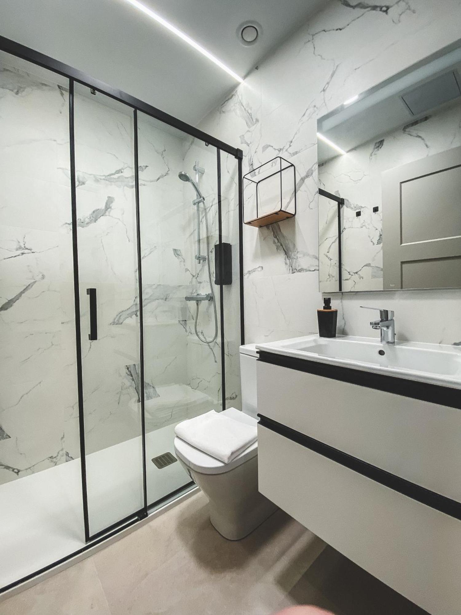Casa San Juan - Habitaciones Privadas Logrono Luaran gambar