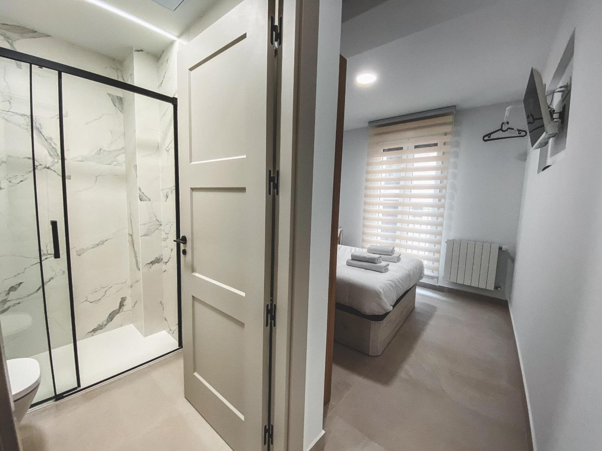 Casa San Juan - Habitaciones Privadas Logrono Luaran gambar